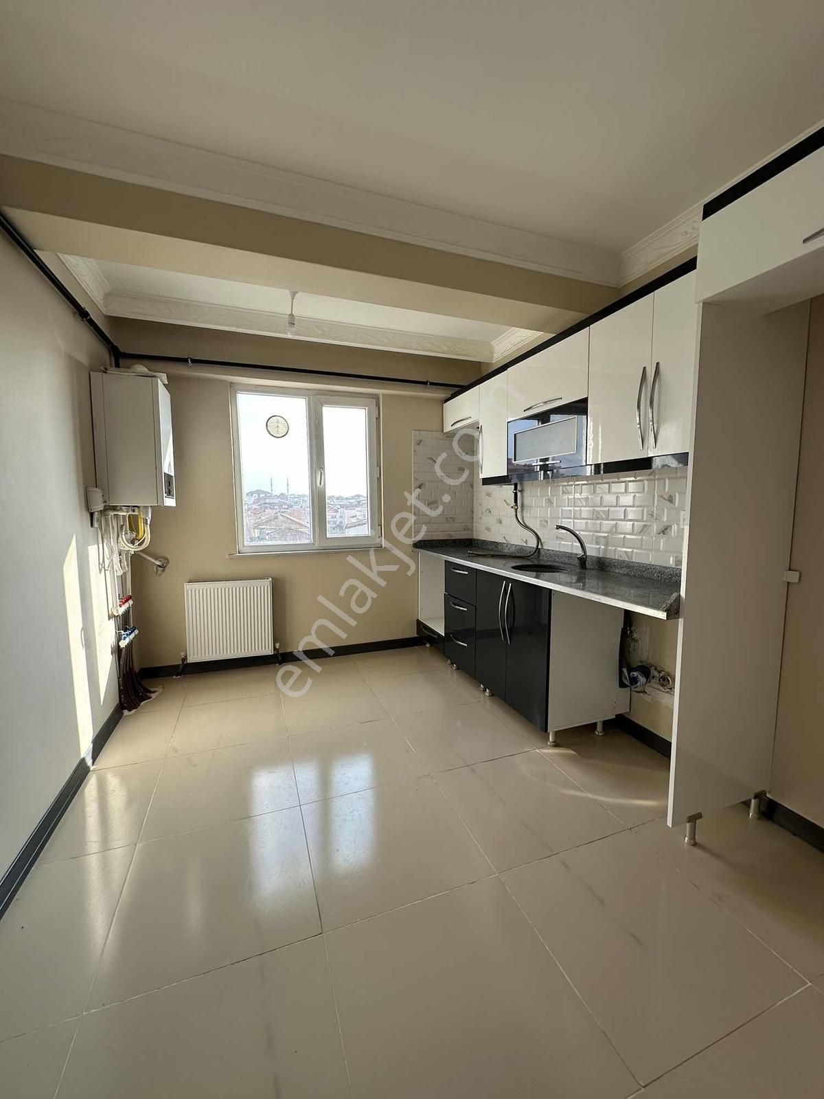 Ana Cadde Üstü Kiralık Merkezi Konum - Görsel 2