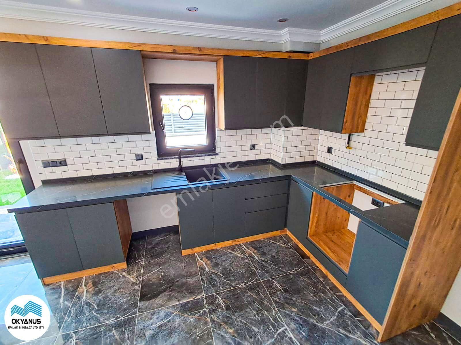 Kocaali De Geniş Bahçeli Jakuzili Denize 50 Adım Şık 3+1 Villa - Görsel 34