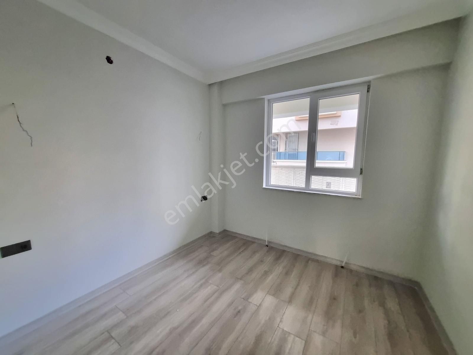 Yenikent Satılık 3+1 Park Cepheli Yüksek Giriş Kat Uygun Daire - Görsel 3