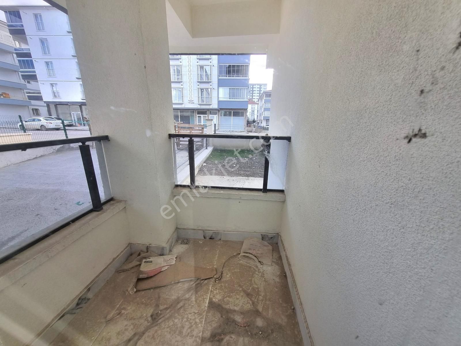 Yenikent Satılık 3+1 Park Cepheli Yüksek Giriş Kat Uygun Daire - Görsel 9