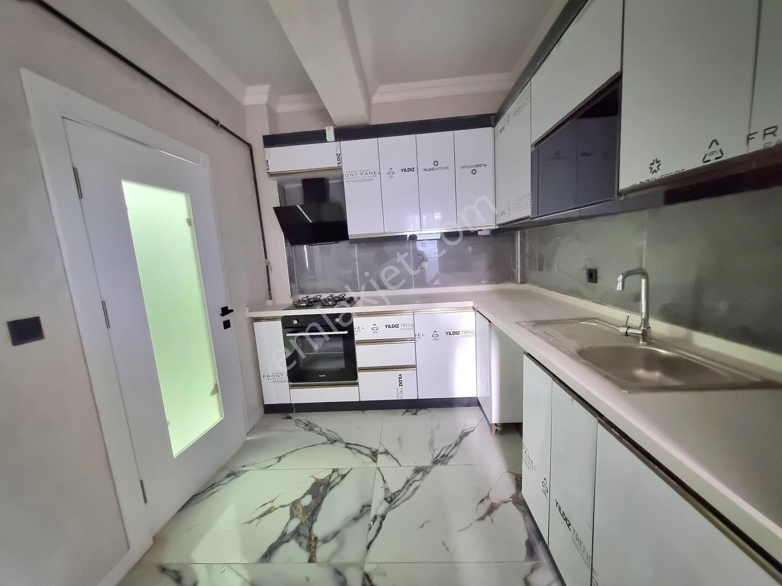Yenikent Satılık 3+1 Park Cepheli Yüksek Giriş Kat Uygun Daire - Görsel 15