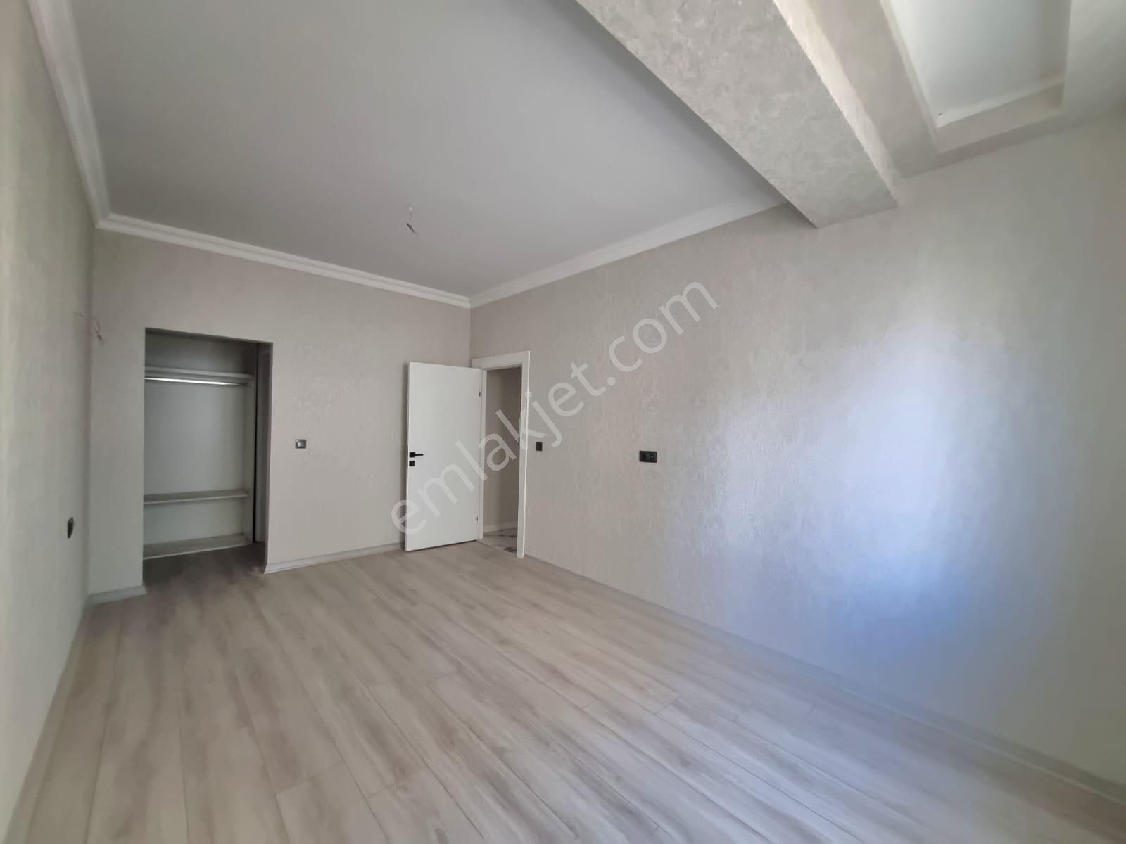 Yenikent Satılık 3+1 Park Cepheli Lüks Geniş Daire - Görsel 3