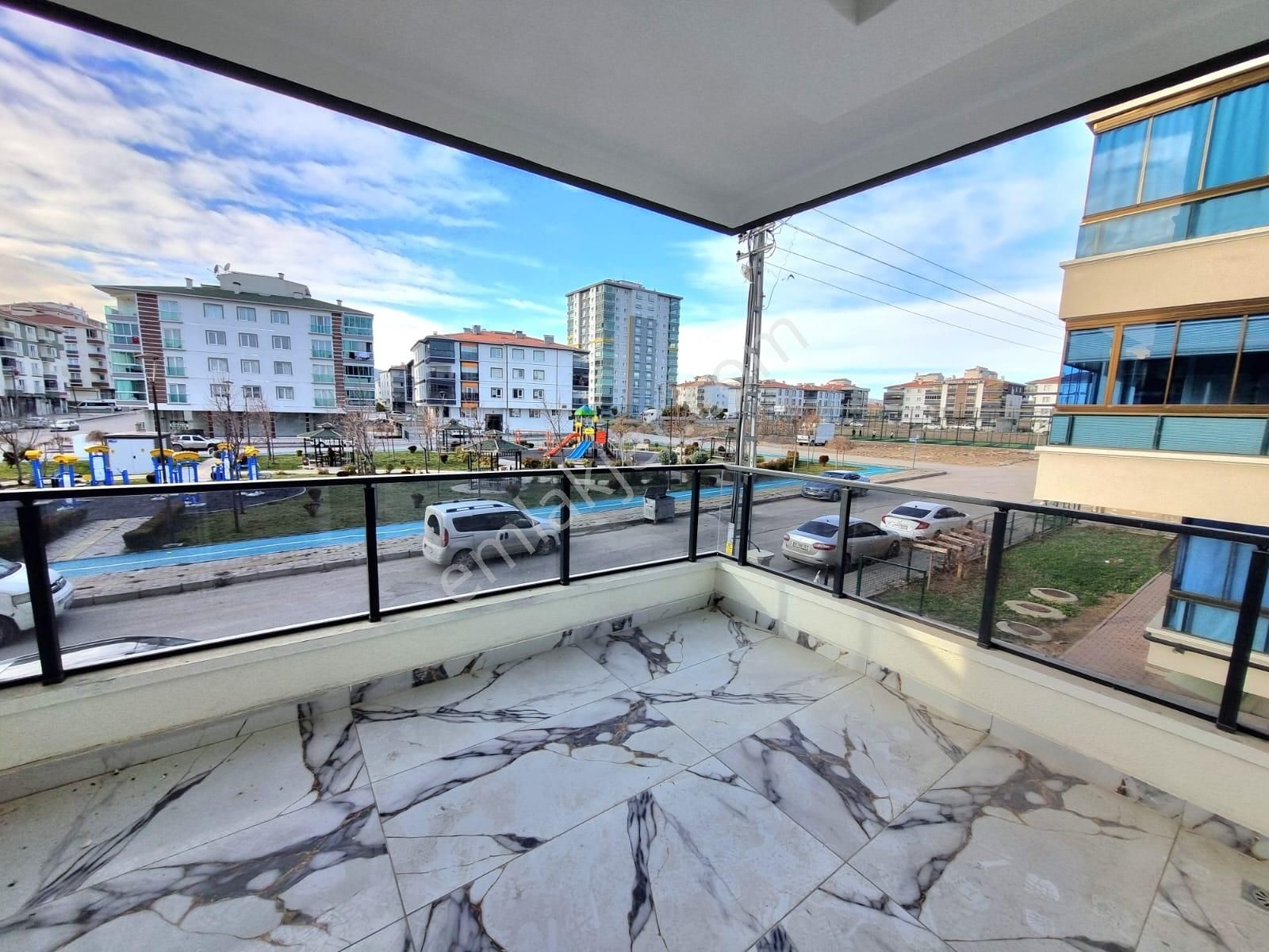 Yenikent Satılık 3+1 Park Cepheli Lüks Geniş Daire - Görsel 10