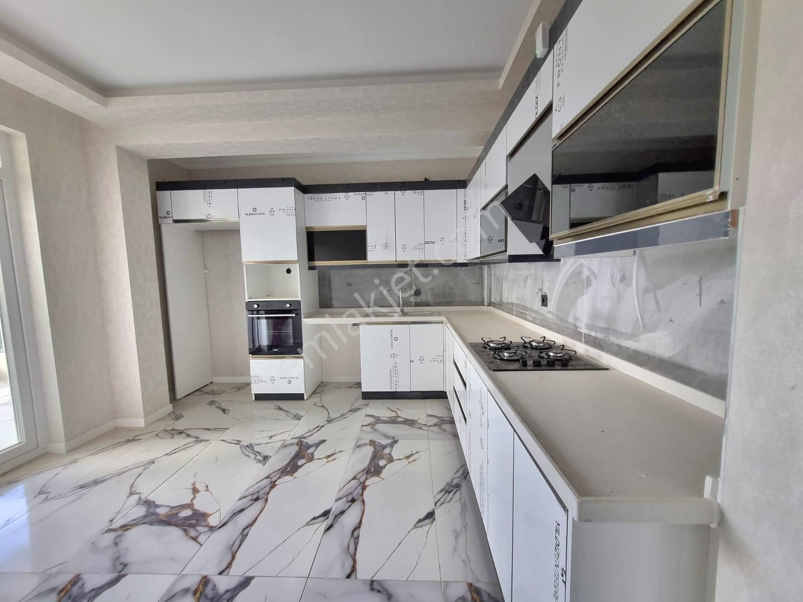 Yenikent Satılık 3+1 Park Cepheli Lüks Geniş Daire - Görsel 18