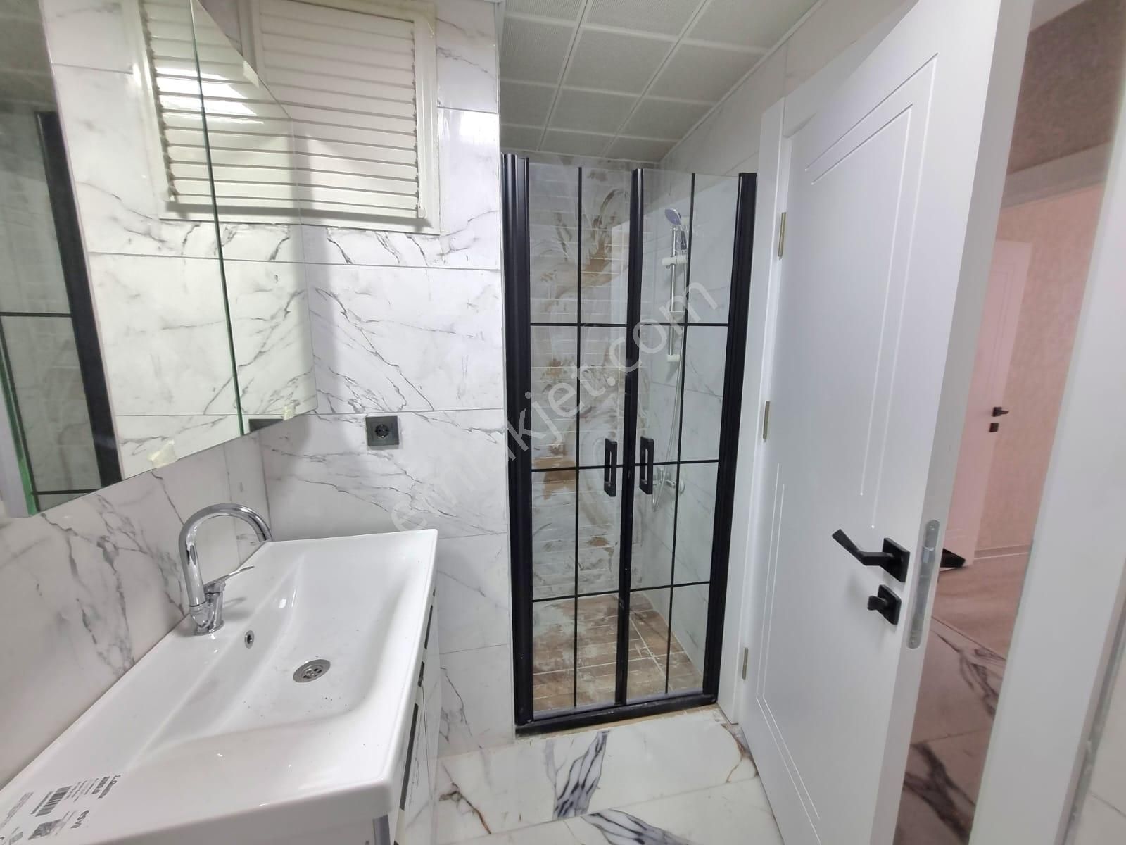 Yenikent Satılık 3+1 Park Cepheli Lüks Geniş Daire - Görsel 31