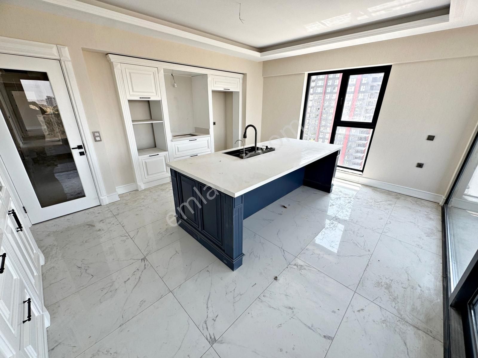 4+1 19.kat Doğan Tower'da Bulvara Cephe Eşsiz Ada Mutfaklı - Görsel 3