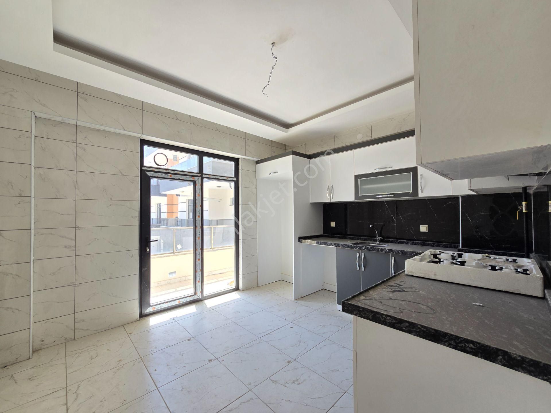 İşyapar Gayrimenkulden Abdulhamid Han Caddesine Yakın 3+1 Daire - Görsel 8