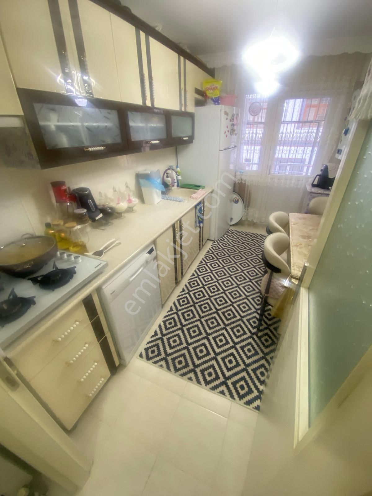 Güler Emlak’dan** Ekin Mh.** Satılık** 2+1 Daire**