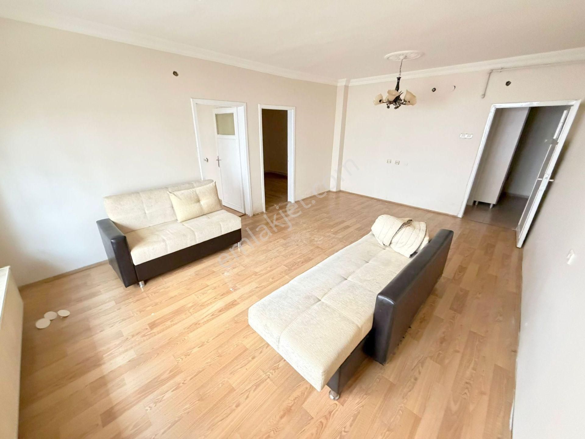 Şafak'tan Danışment'te 3+1 Yüksek Giriş Güney Cephe Yapılı Daire - Görsel 2