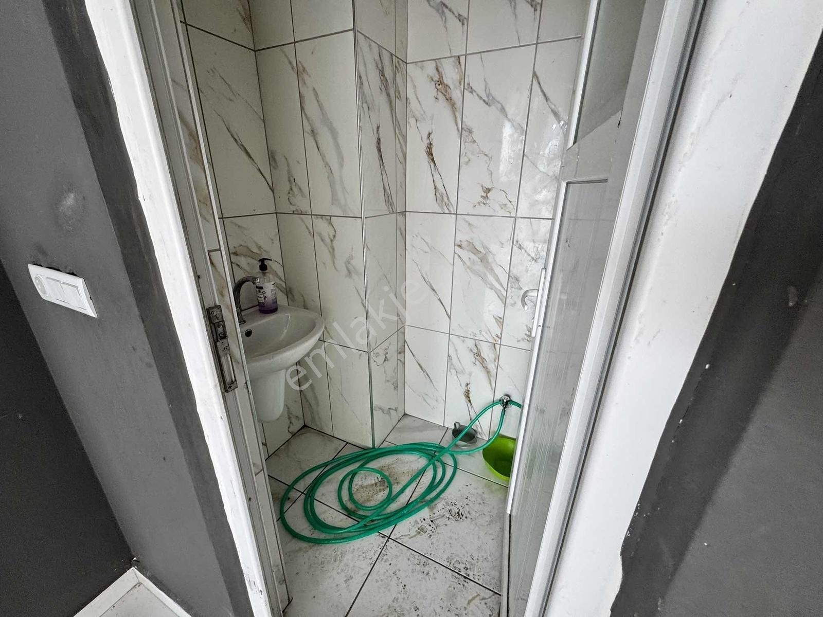 Yağmur Emlak'tan Satılık Gençlik Merkezi Yanı Depolu Dükkan - Görsel 5