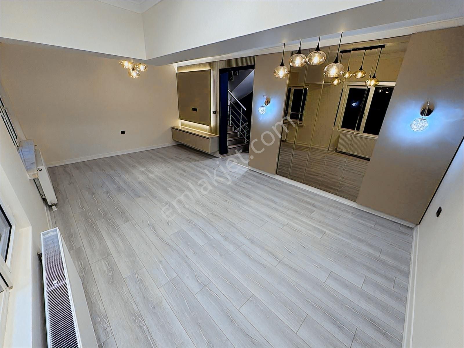 Batıkent İlkyerleşim'de Özel Mimari Tasarım 5+1 Satılık Müstakil - Görsel 6