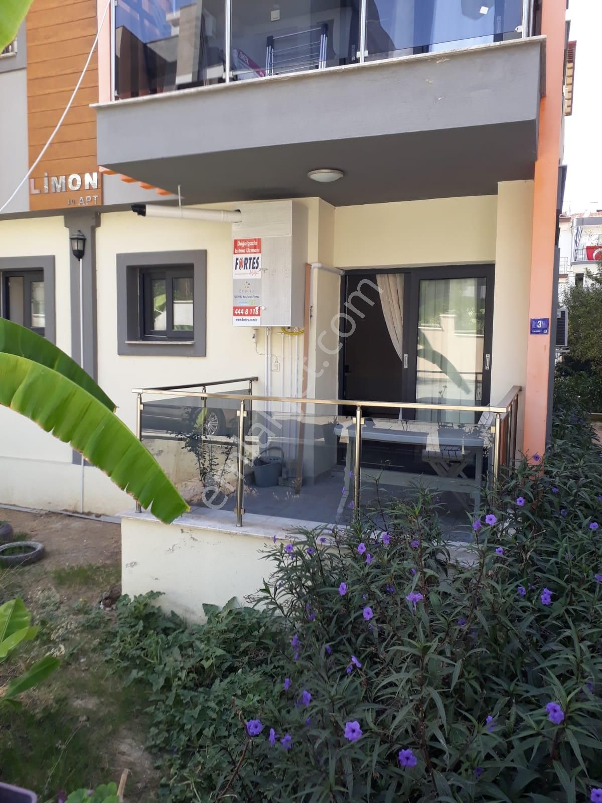 Kuşadası Ege Mahallesi 1+1 Eşyalı • Bahçe Katı • Doğalgazlı Kiralık Daire