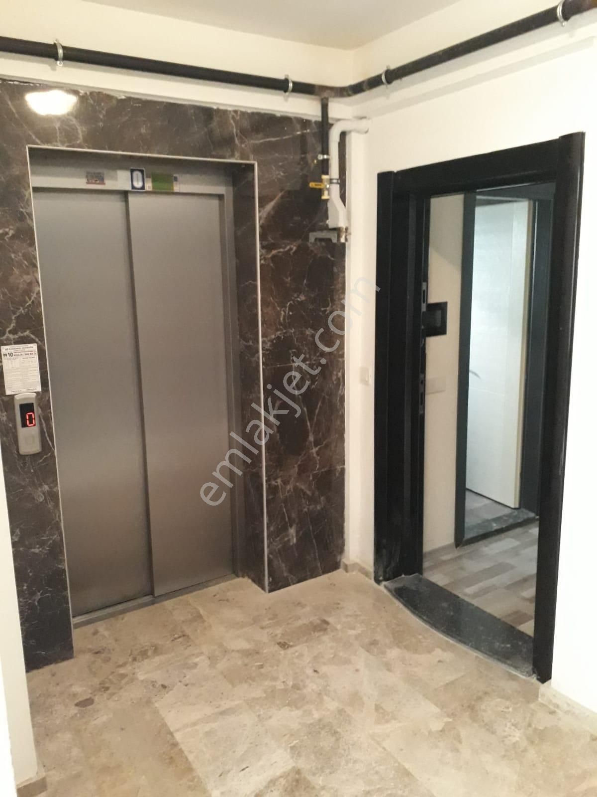 Kuşadası Ege Mahallesi 1+1 Eşyalı • Bahçe Katı • Doğalgazlı Kiralık Daire - Görsel 5