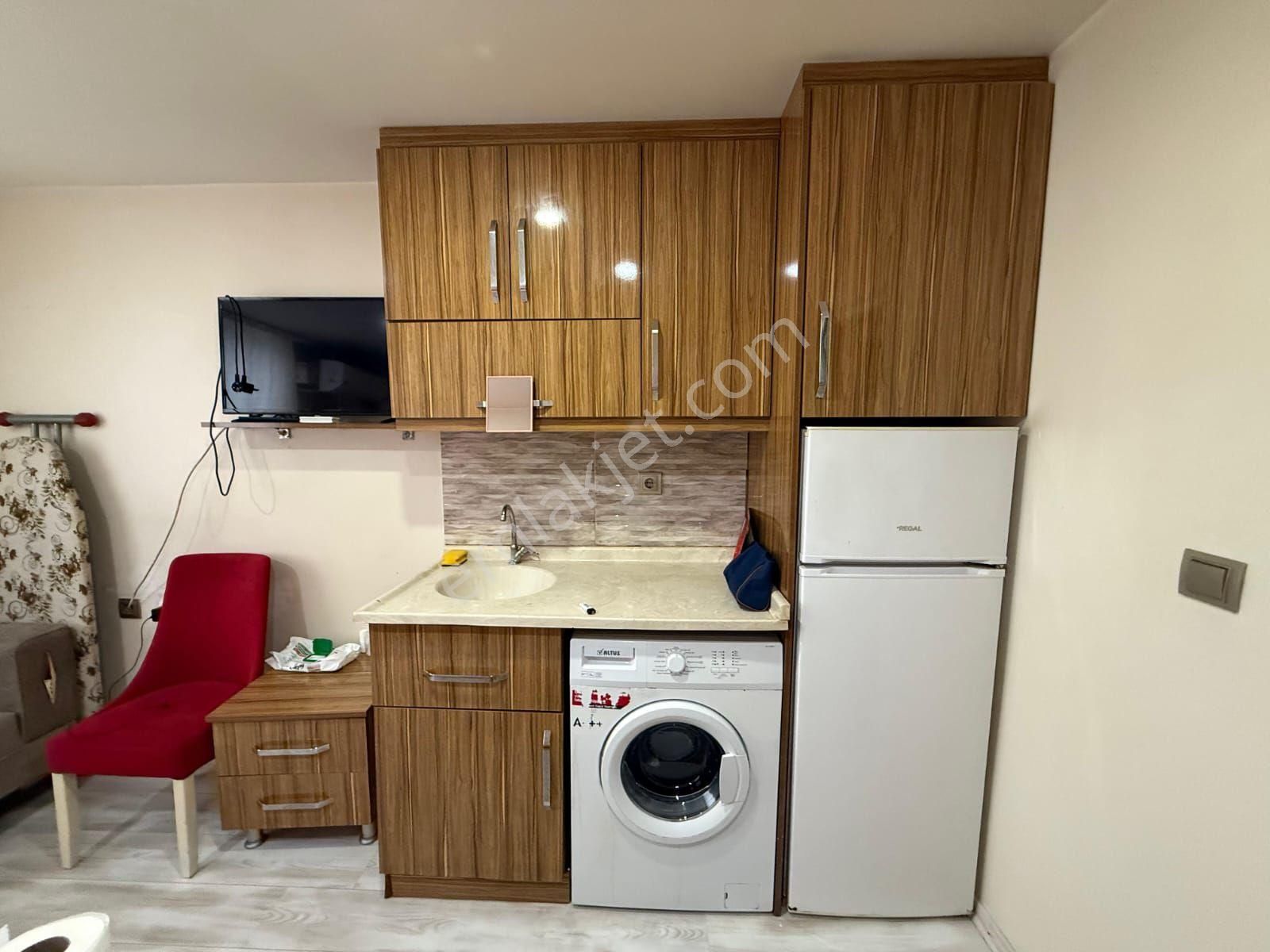 Yeşilyurt Mahallesinde Temiz Eşyalı Kiralık 1+0 Daire - Görsel 4