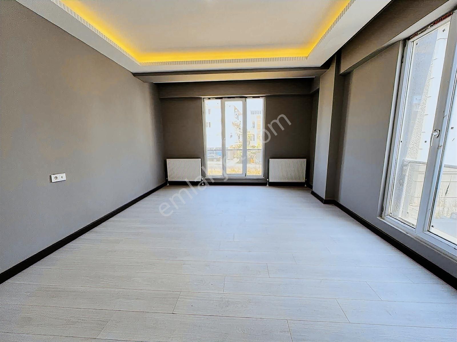 Şehsinan Mahallesinde Site İçinde Satılık 2+1 Daire