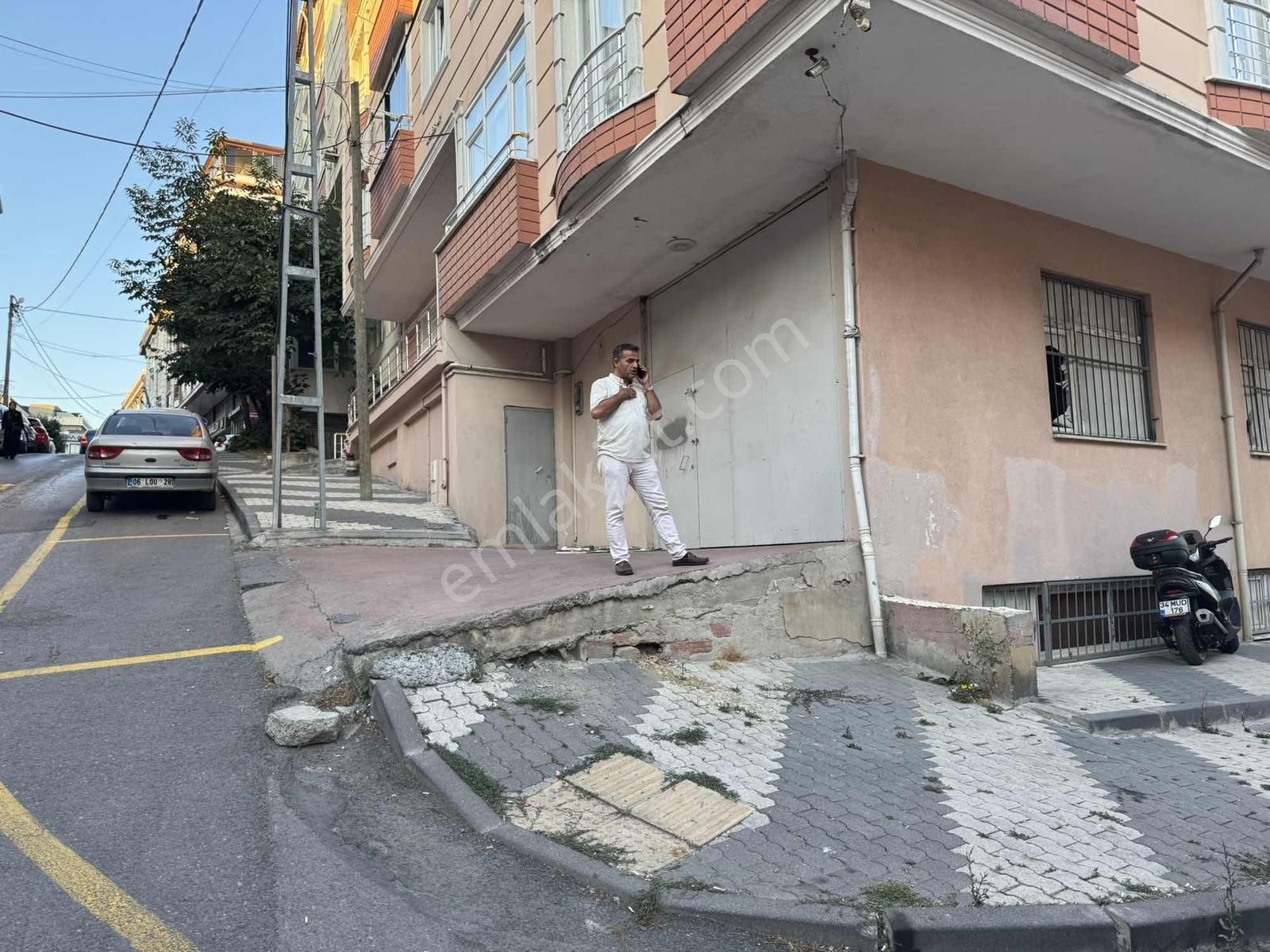 Arnavutköy Merkezde Kiralık 500m2 Düz Girişli Kullanışlı Dükkan - Görsel 9