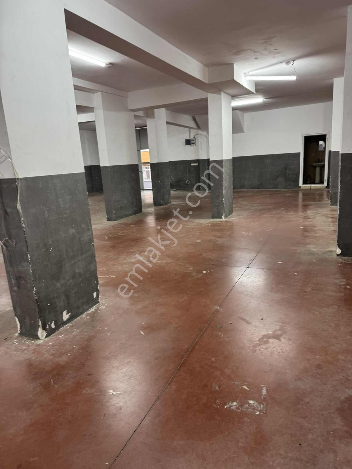 Arnavutköy Merkezde Kiralık 500m2 Düz Girişli Kullanışlı Dükkan - Görsel 7