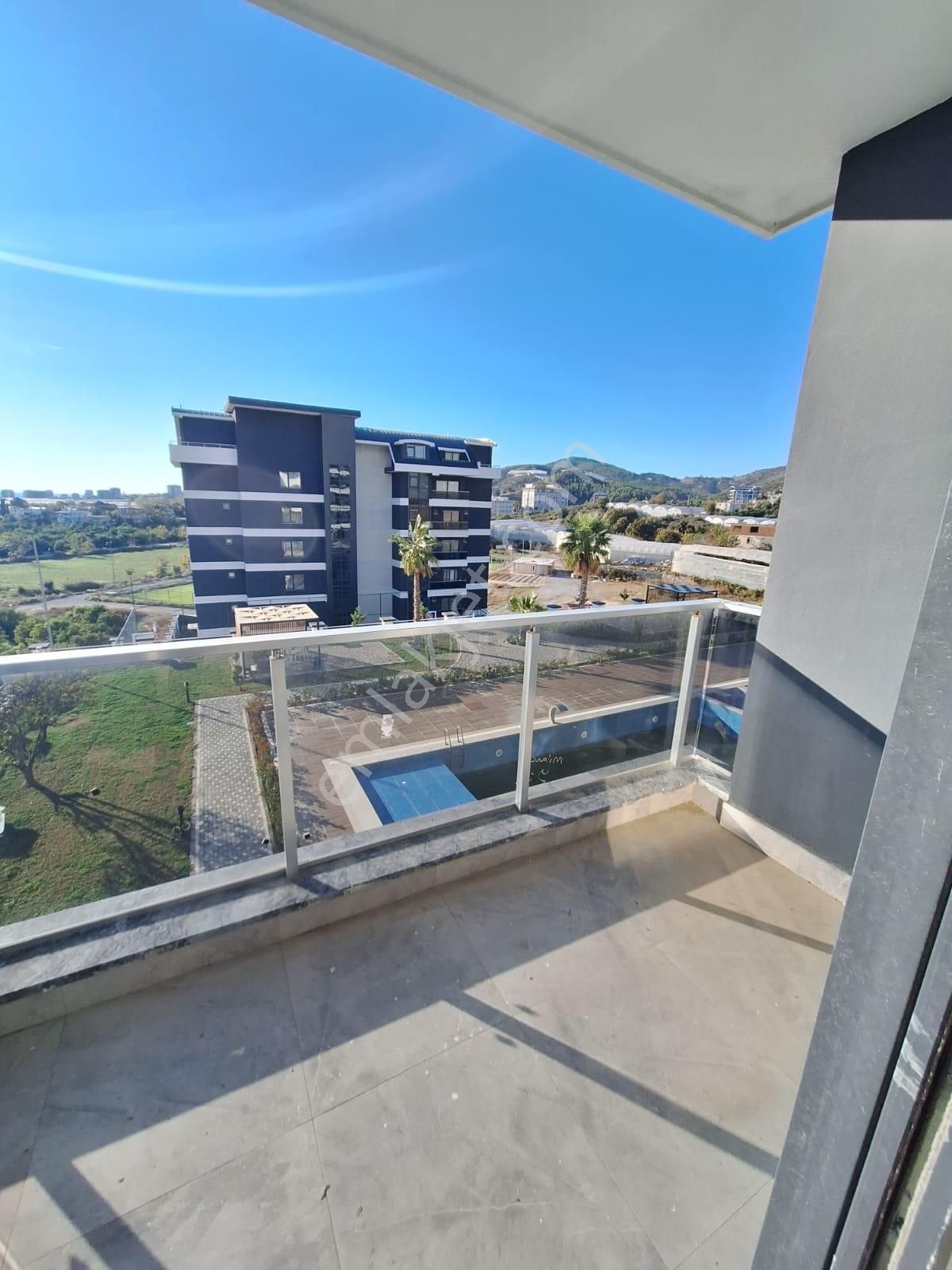 Alanya Demirtaş'ta Doğayla İç İçe 1+1 Satılık Daire - Görsel 35