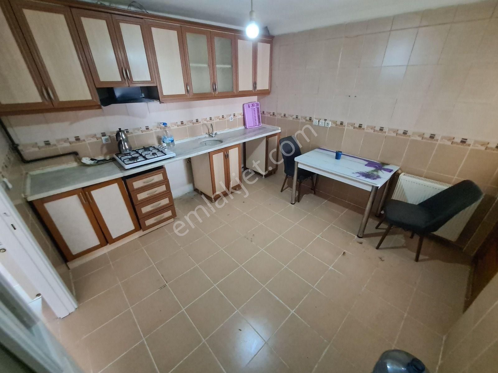 Sancaktepe Sarıkamış Cd. Üzeri Asansörlü Geniş Kiralık 3+1 Daire