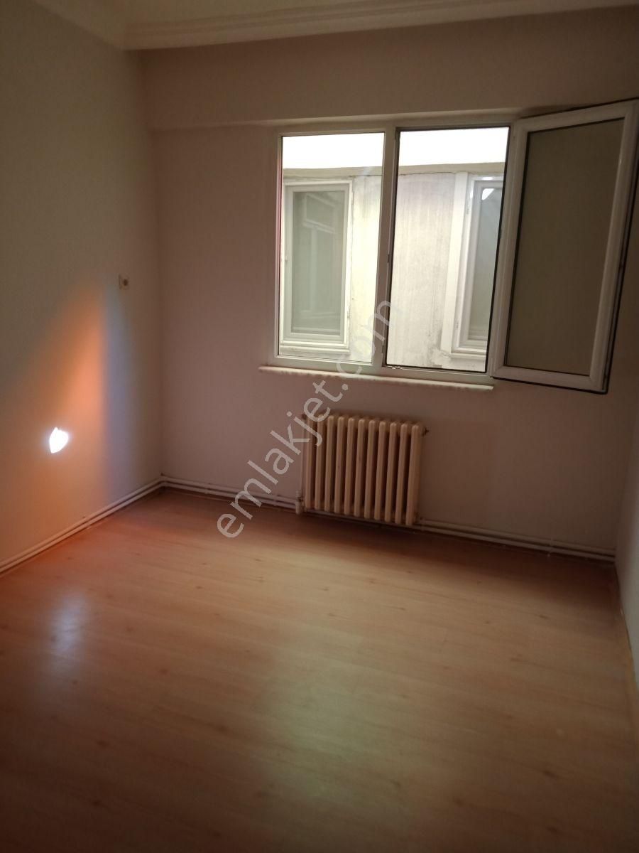 Lapseki Cadde Üzeri Geniş 3+1 Daire - Görsel 35