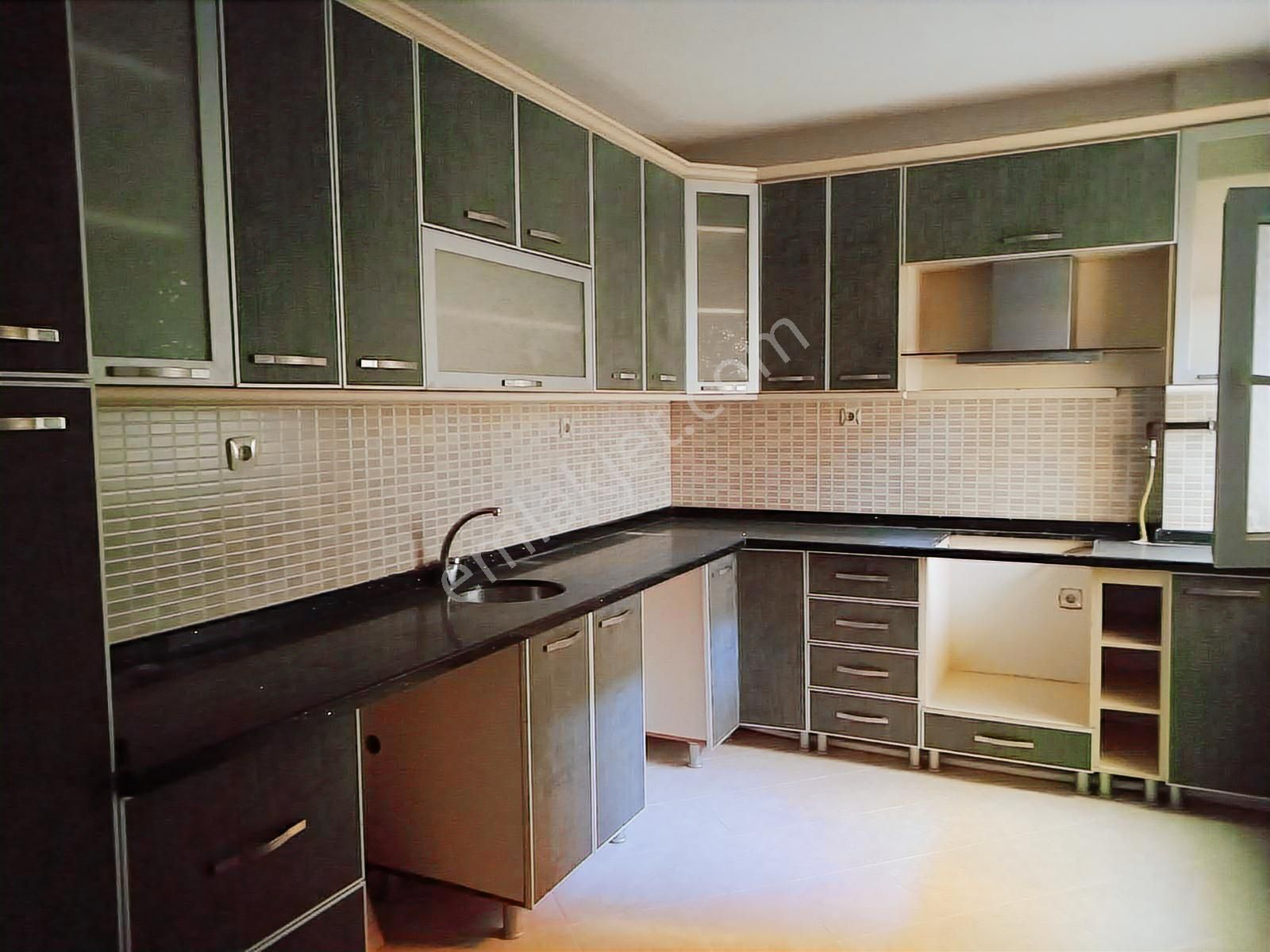 Lapseki Cadde Üzeri Geniş 3+1 Daire - Görsel 23