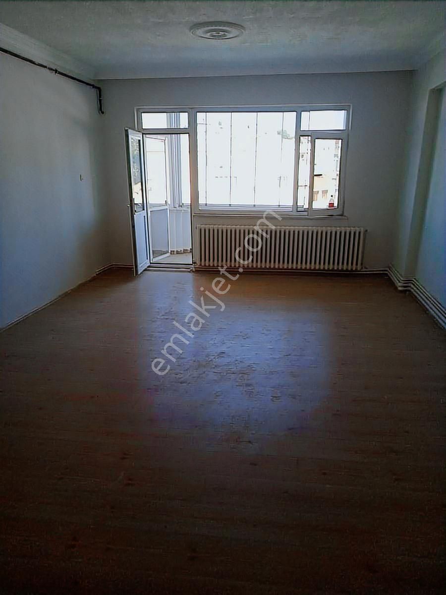 Lapseki Cadde Üzeri Geniş 3+1 Daire - Görsel 19