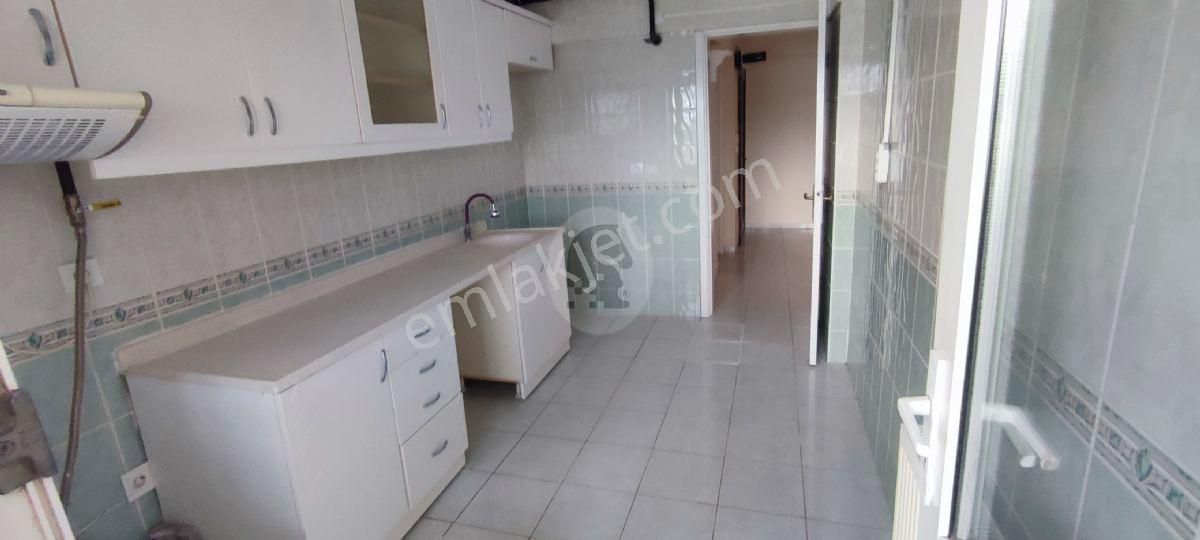 Çorlu Salı Pazarı Yanında Kiralık Daire P.no: 1830 M