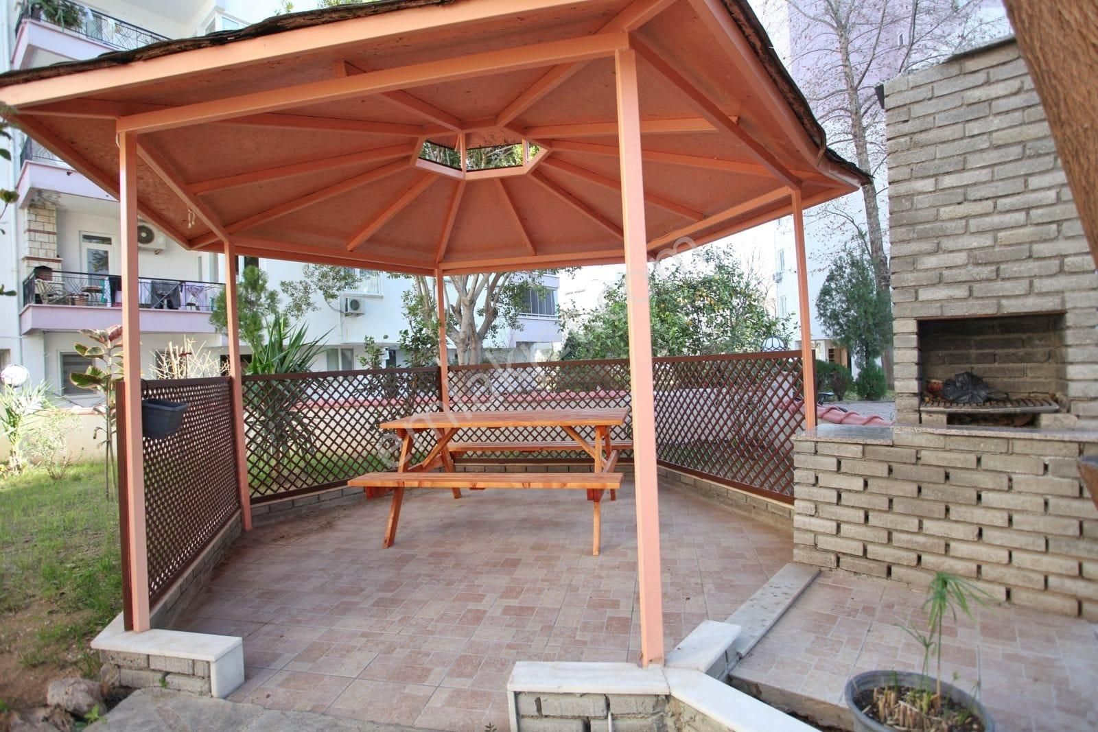 Önder Sağlam Güzeloba Mobilyalı Kiralık 1+1 Bahçe Kat Ayrı Mutfak - Görsel 34