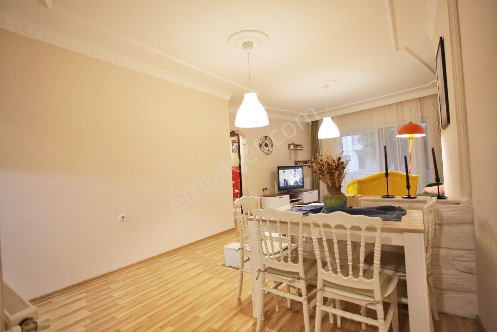 Önder Sağlam Güzeloba Mobilyalı Kiralık 1+1 Bahçe Kat Ayrı Mutfak - Görsel 3