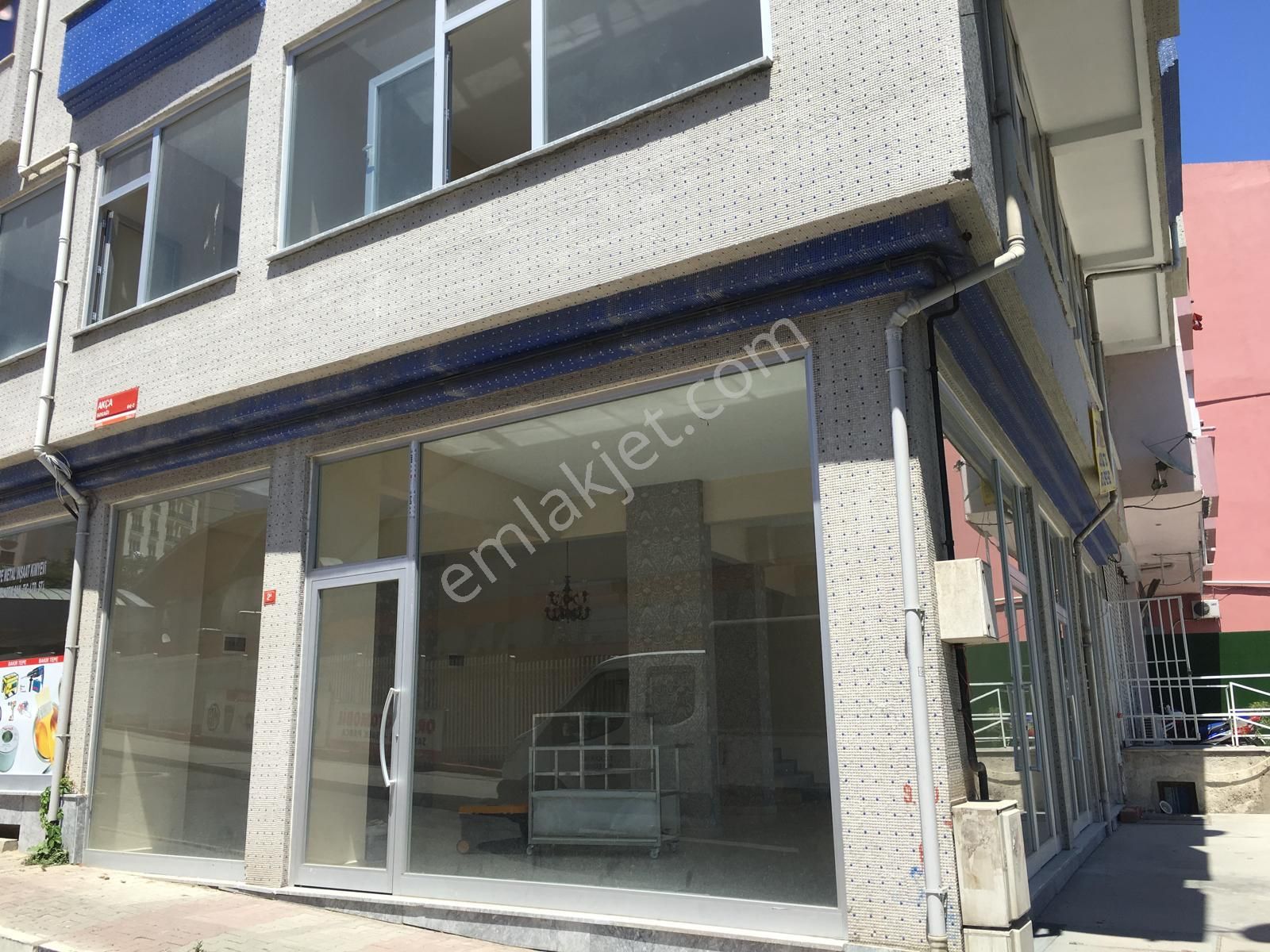 Kartal Kartal Karlıktepe Soğanlık Caddesi Üstünde Satılık 330m2 + 110m2 Bahçe - Görsel 2