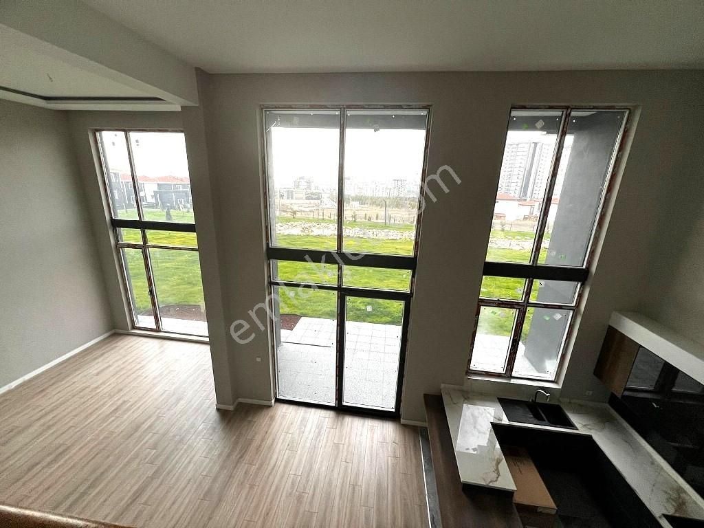 Haftanın Fırsatı Bağlıcada Villa Keyfinde Bahçeli 4+1 Loft Daire - Görsel 2