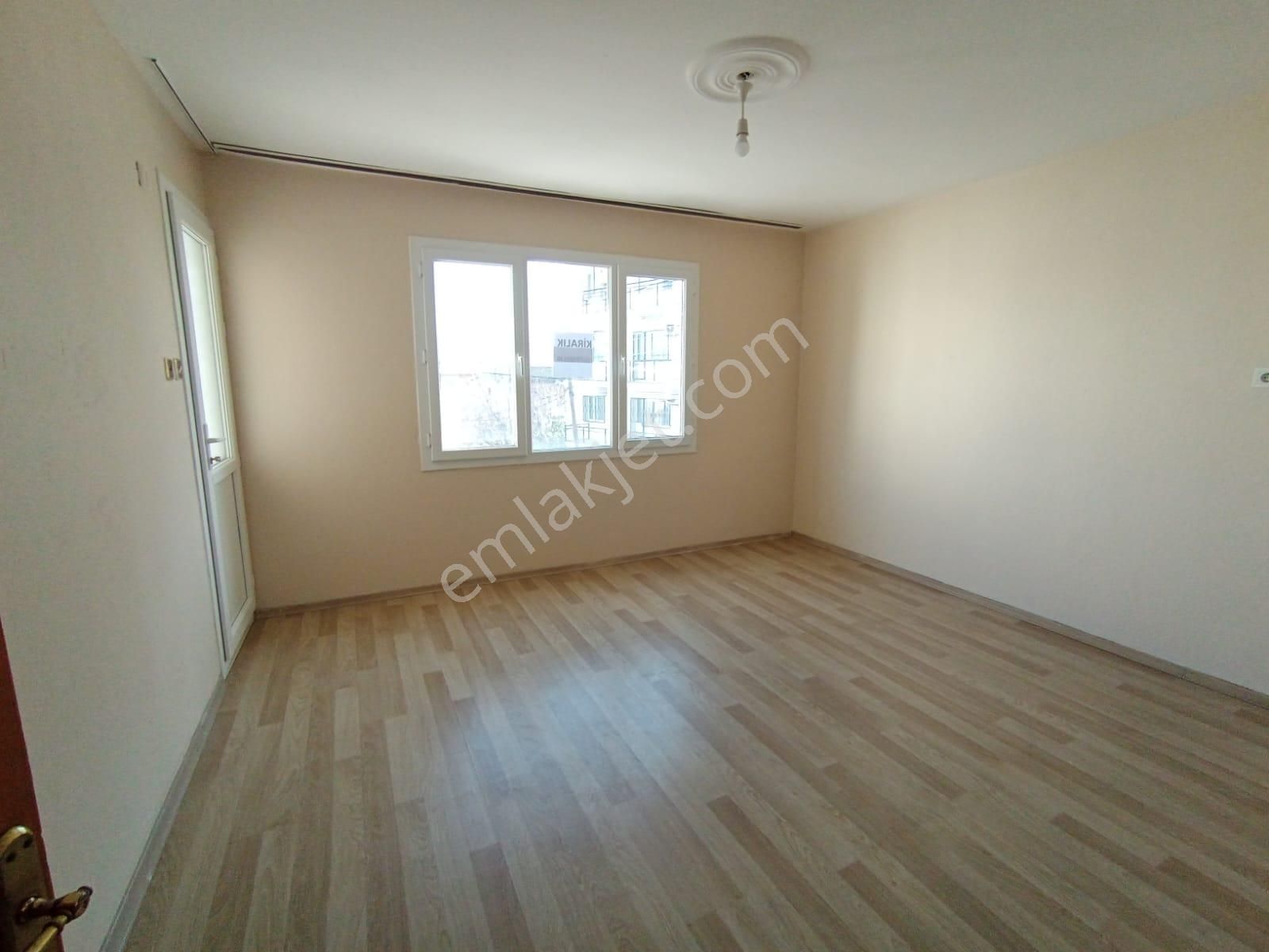 Karabağlar Barış Mh. Eserkent Yakını 2+1 120 M2 Kiralık Ev - Görsel 2