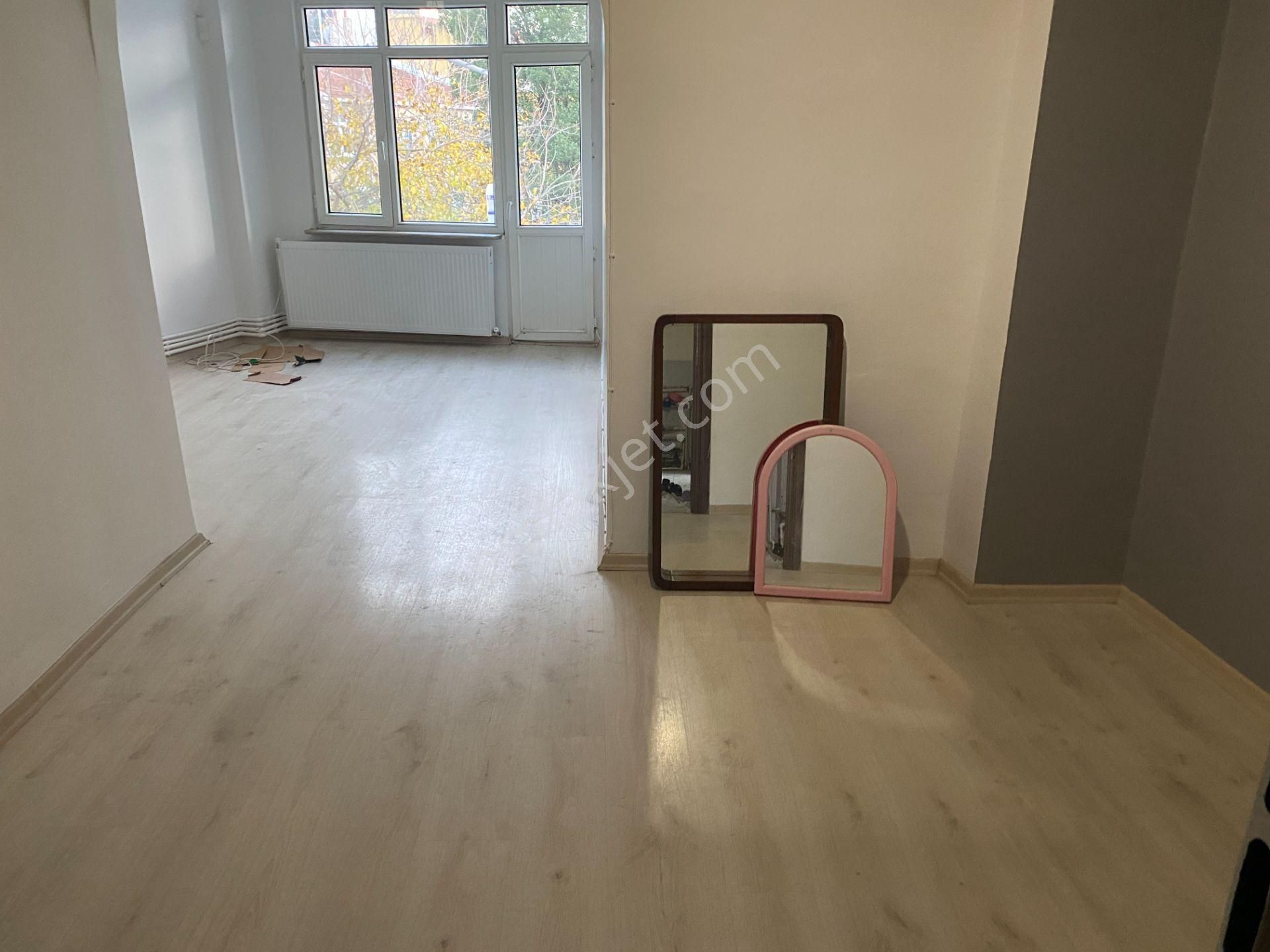Destan-073-k.m.paşa-perşembe-pazar-ortası-civarda-1+1+1-salon+oda+hol+mutfak+banyo+balkon-kombili - Görsel 3