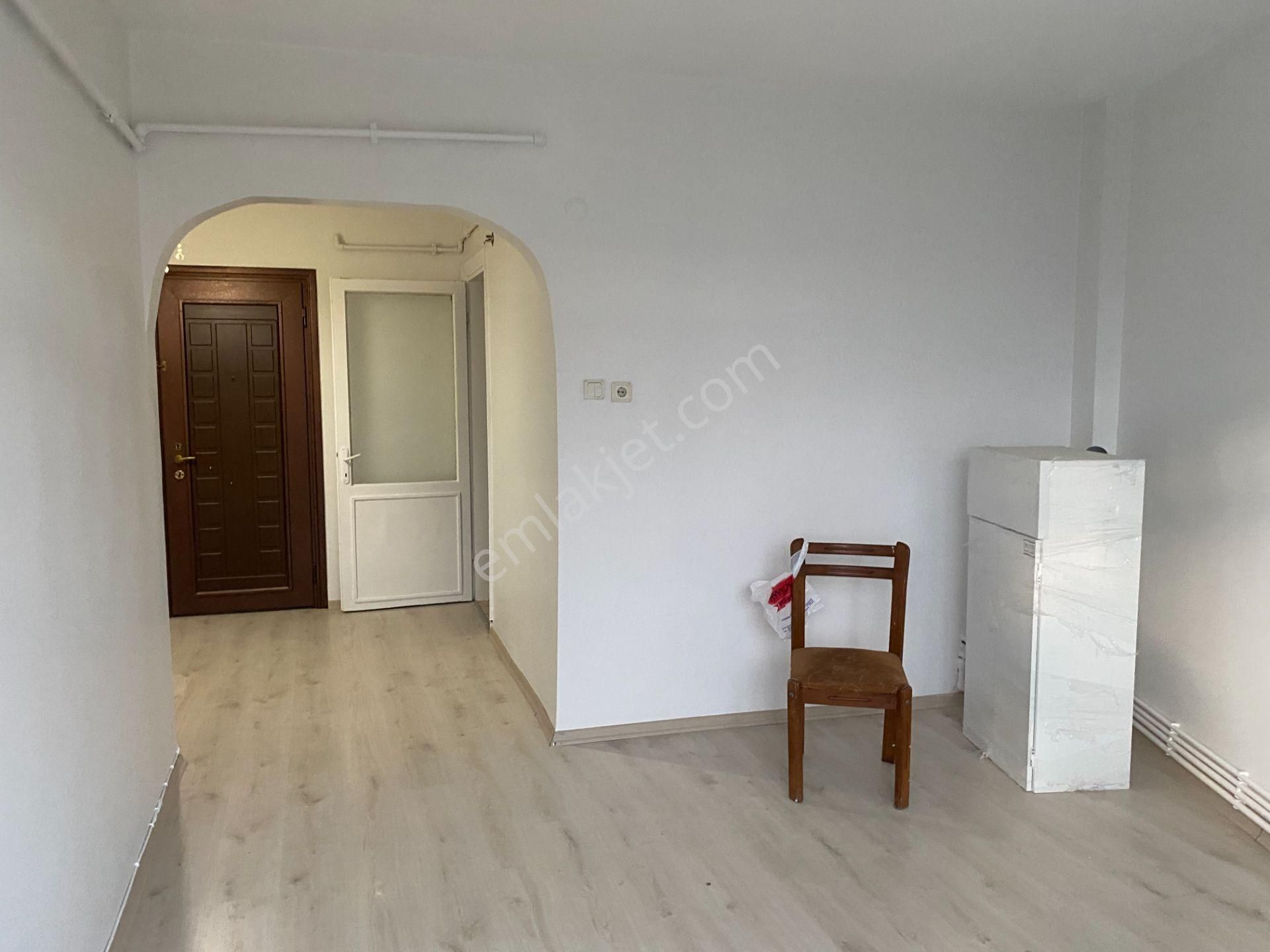 Destan-073-k.m.paşa-perşembe-pazar-ortası-civarda-1+1+1-salon+oda+hol+mutfak+banyo+balkon-kombili - Görsel 6