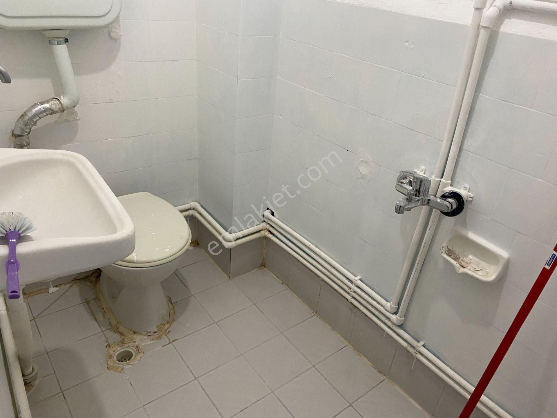 Destan-073-k.m.paşa-perşembe-pazar-ortası-civarda-1+1+1-salon+oda+hol+mutfak+banyo+balkon-kombili - Görsel 8