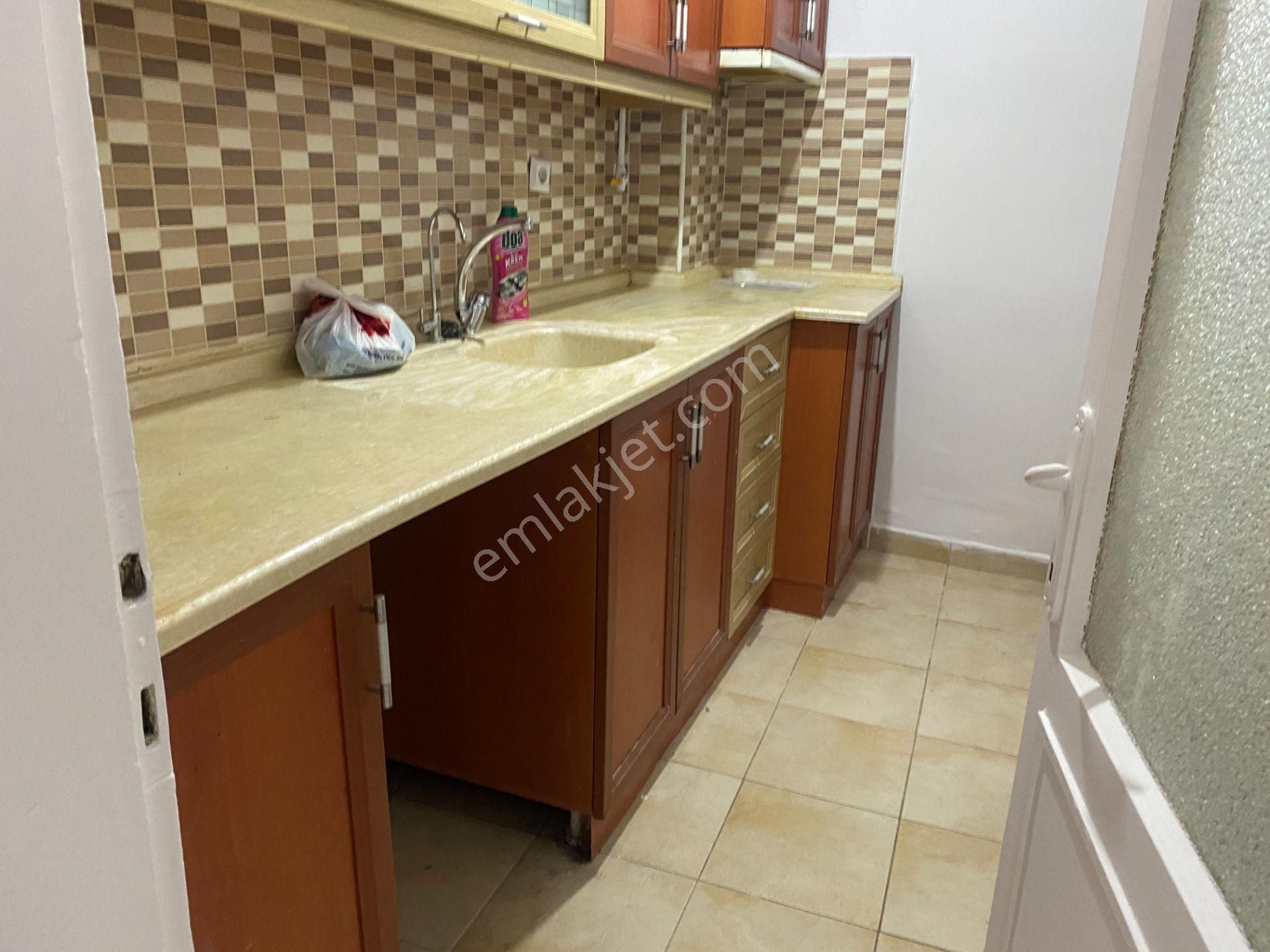 Destan-073-k.m.paşa-perşembe-pazar-ortası-civarda-1+1+1-salon+oda+hol+mutfak+banyo+balkon-kombili - Görsel 26