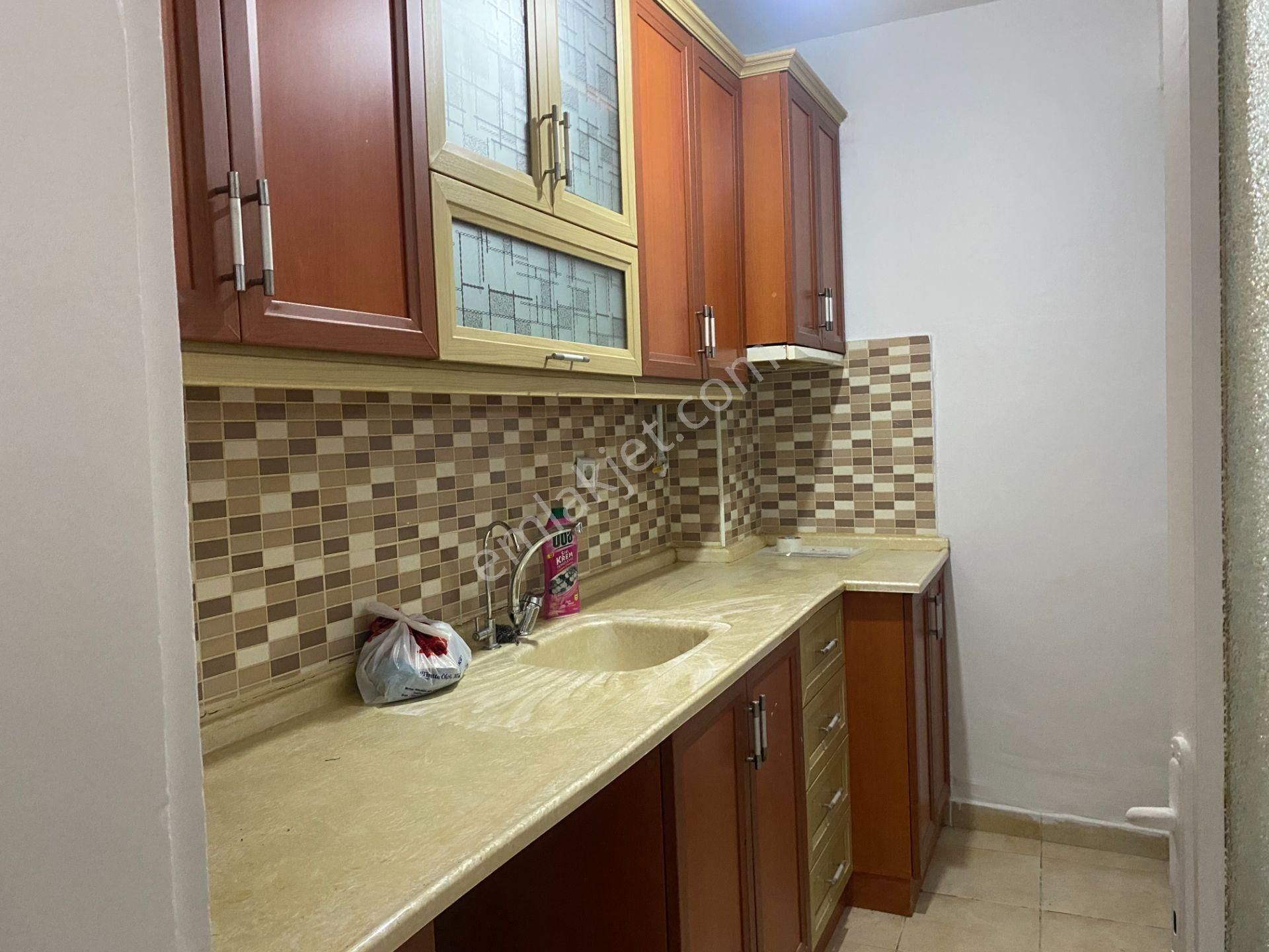 Destan-073-k.m.paşa-perşembe-pazar-ortası-civarda-1+1+1-salon+oda+hol+mutfak+banyo+balkon-kombili - Görsel 27