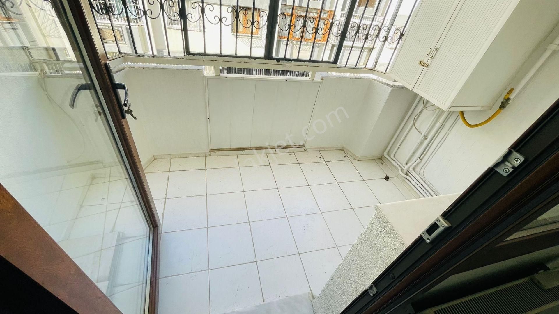 Gülyaka Mah. Emek Sitesinde Park Manzaralı Kiralık Daire - Görsel 11