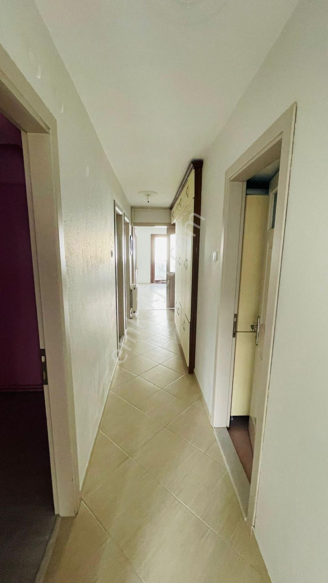 Gülyaka Mah. Emek Sitesinde Park Manzaralı Kiralık Daire - Görsel 16