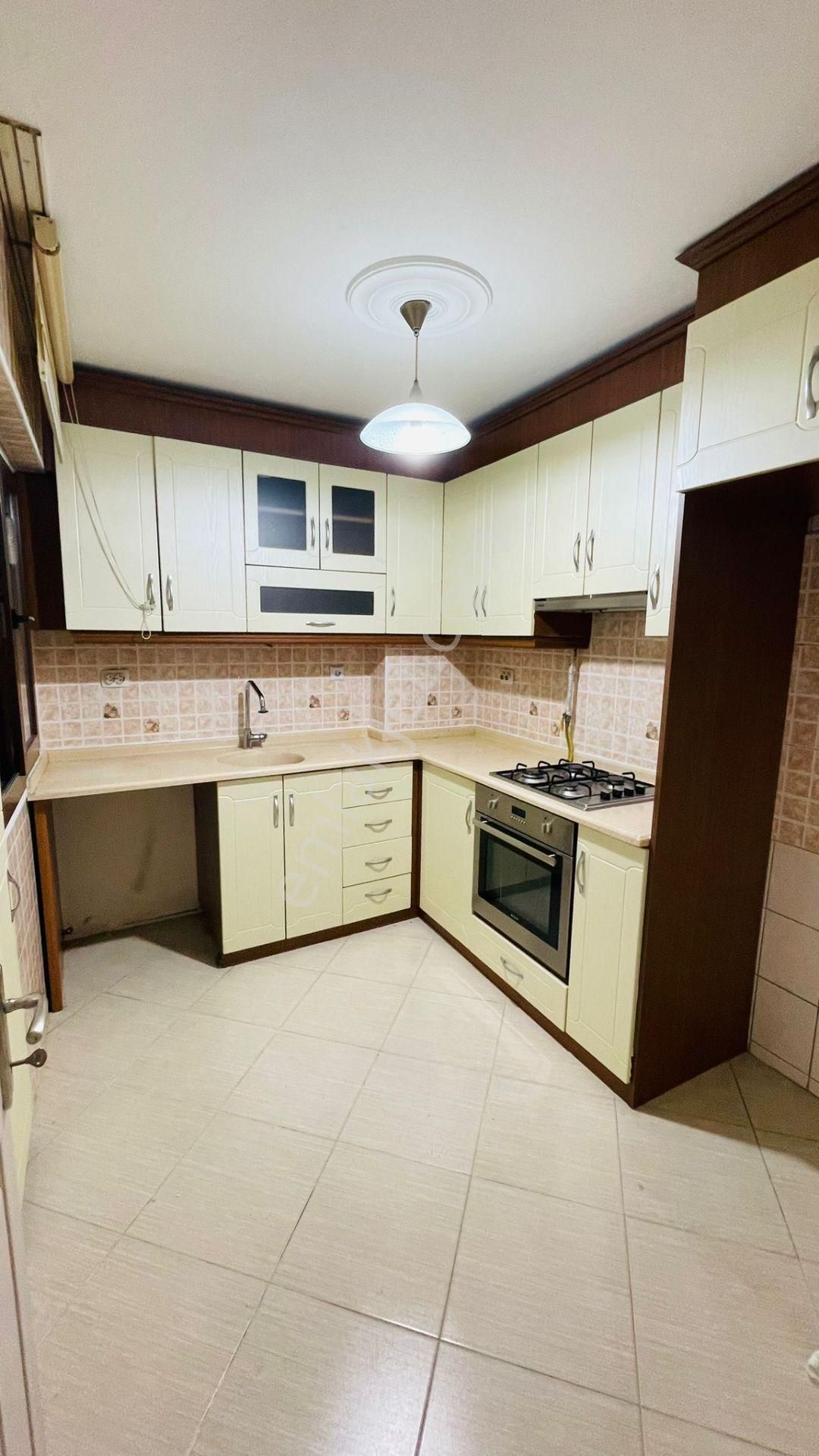 Gülyaka Mah. Emek Sitesinde Park Manzaralı Kiralık Daire - Görsel 4