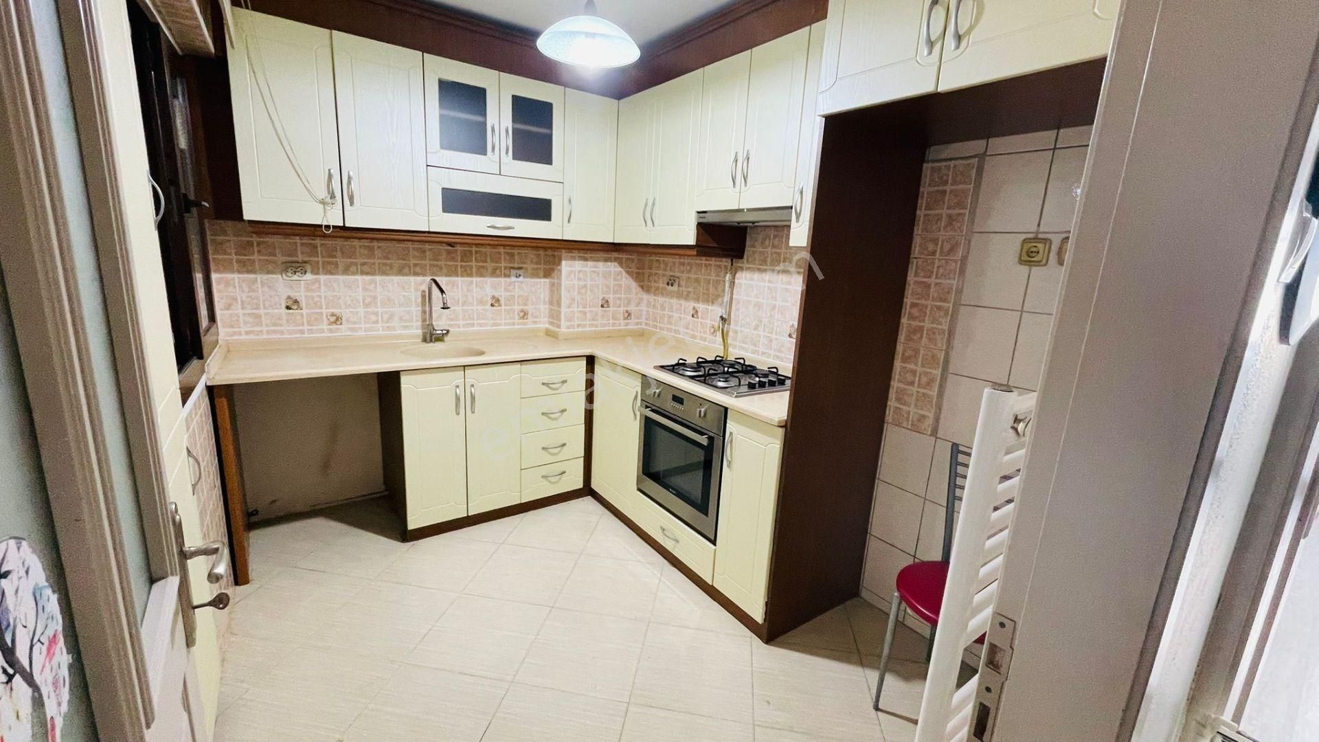 Gülyaka Mah. Emek Sitesinde Park Manzaralı Kiralık Daire