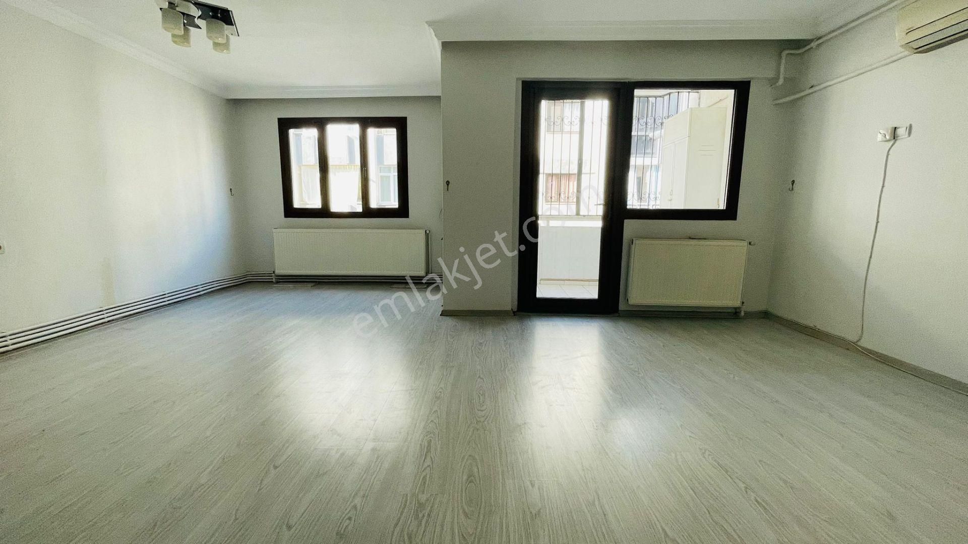 Gülyaka Mah. Emek Sitesinde Park Manzaralı Kiralık Daire - Görsel 6