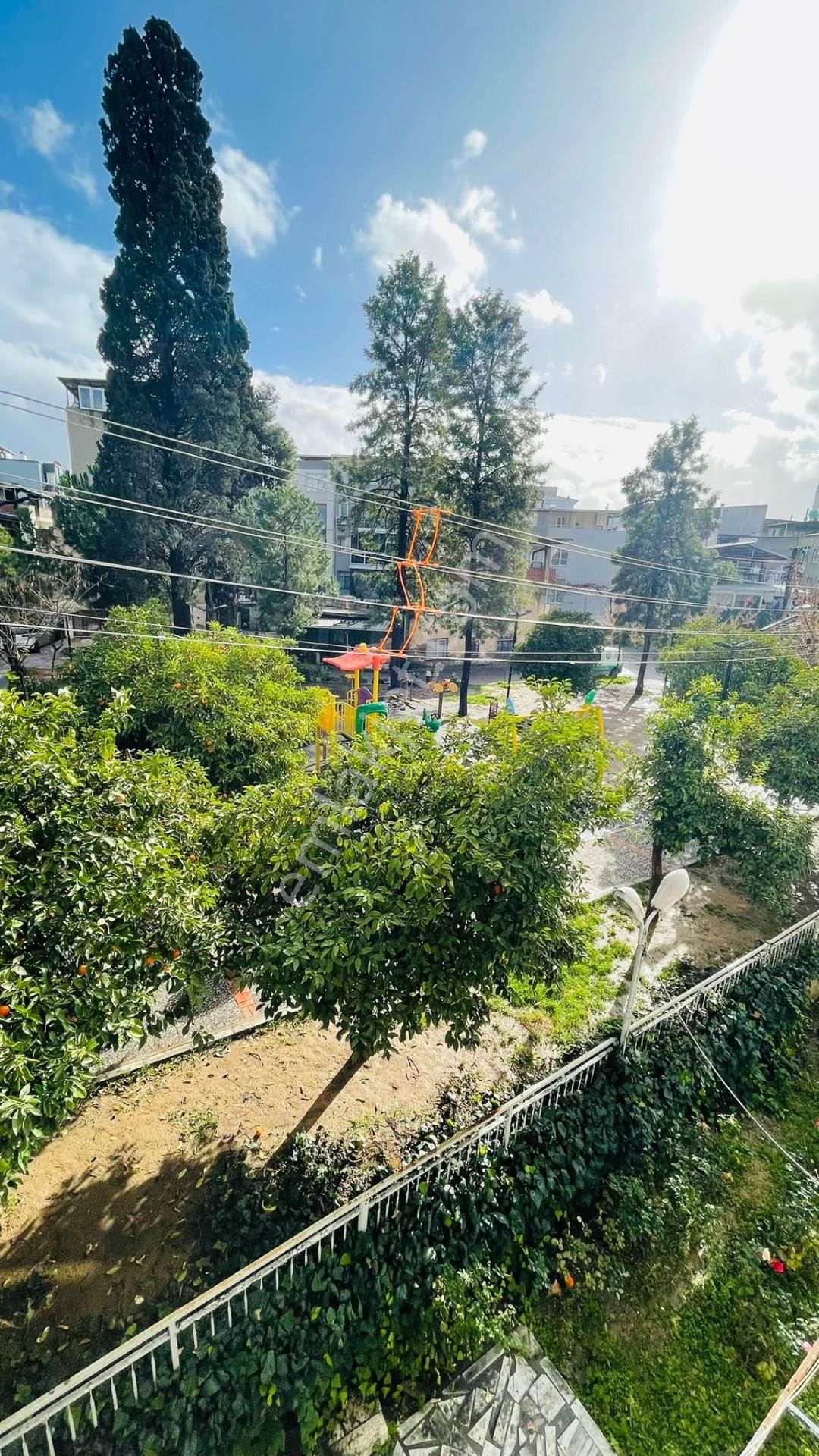 Gülyaka Mah. Emek Sitesinde Park Manzaralı Kiralık Daire - Görsel 23