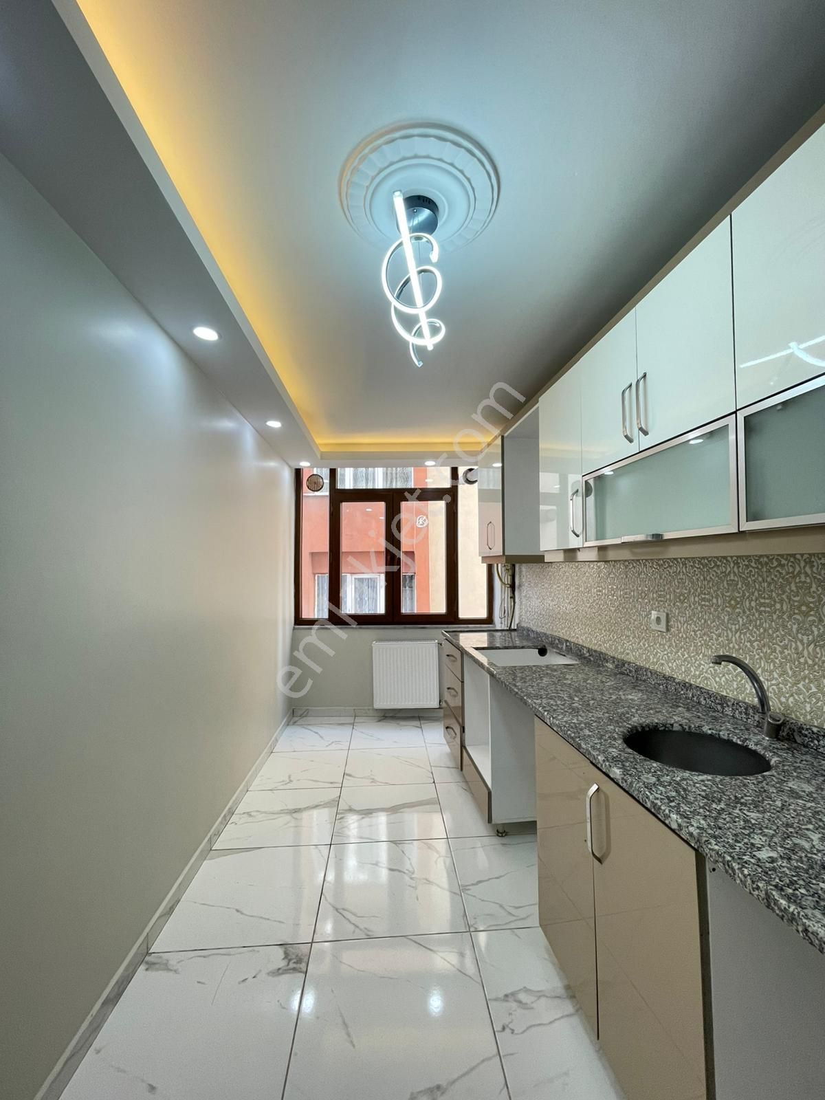 Ünverdi Caddesinde 2+1 2. Kat Kiralık Daire - Görsel 11