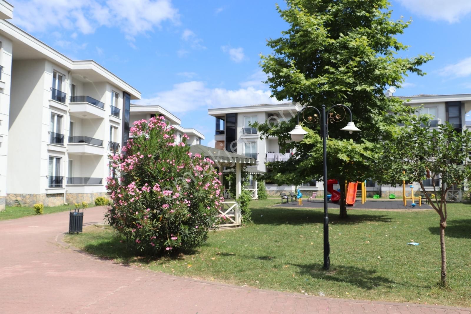 Rw Adaplatin'den Yeni Stada Yakın Çınaraltı Site 3+1 Kiralık Dai - Görsel 14