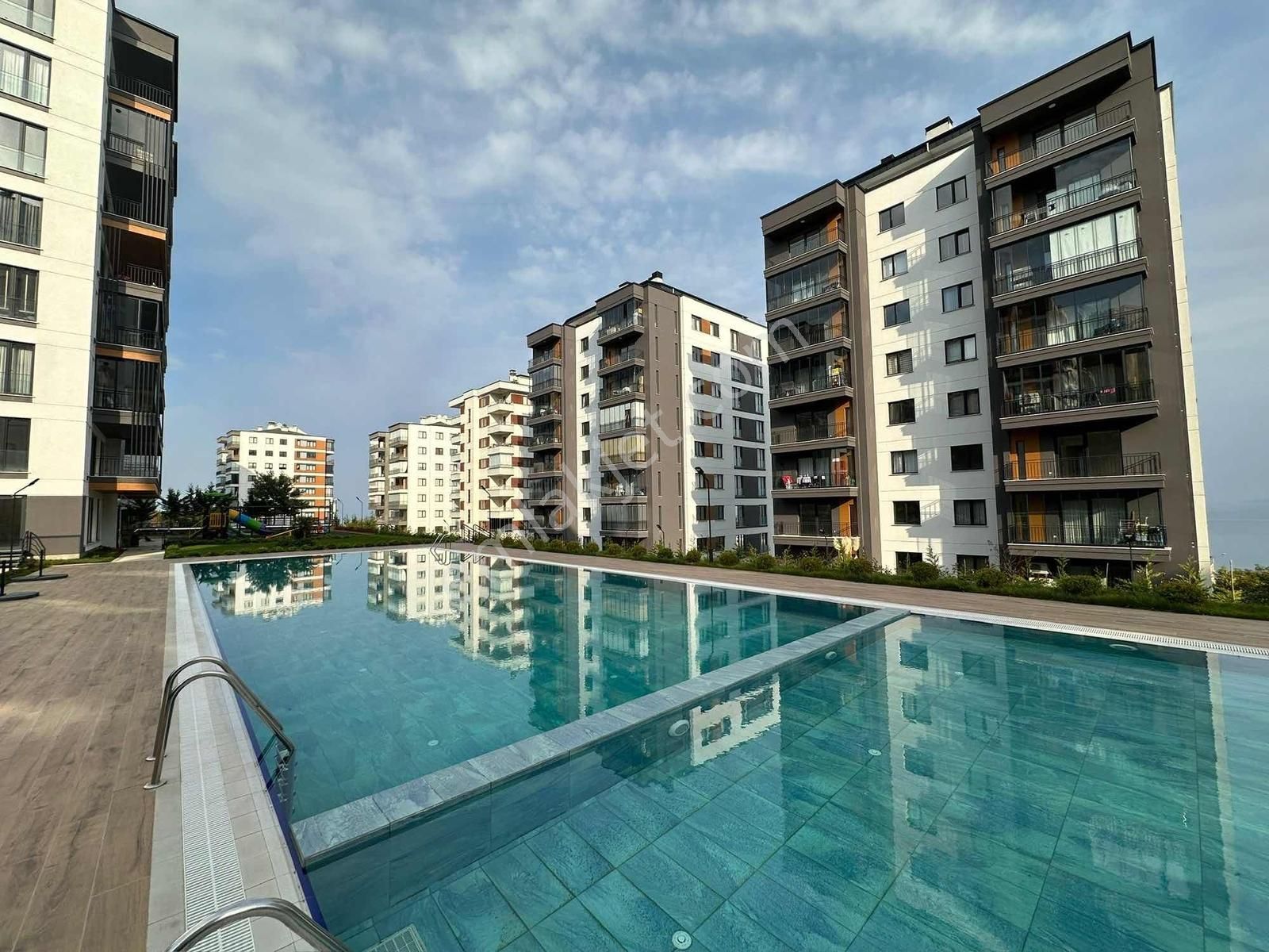 Vıp Gayrimenkuldan Serander Park Teras Sitesinde Satılık Daire - Görsel 3