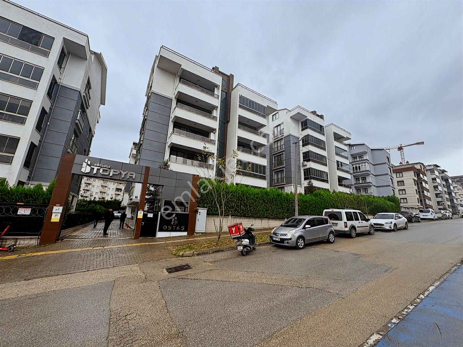 Beynil'den Bursa Görükle Ütopya Evlerinde 5+1 Satılık Dubleks - Görsel 3