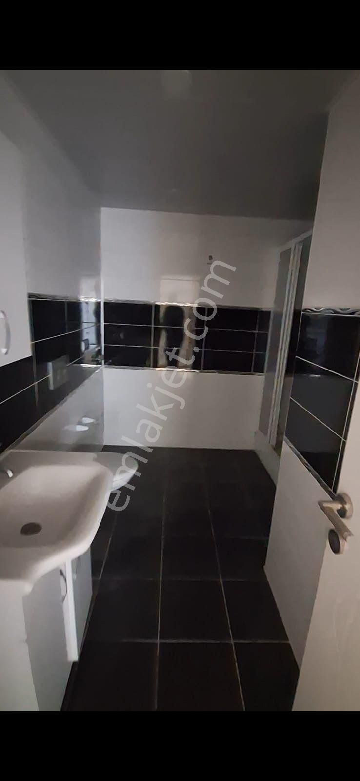 Merkezde Tramvay Yakını K.otoparklı Havuzlu Sitede 2+1 Daireler - Görsel 11