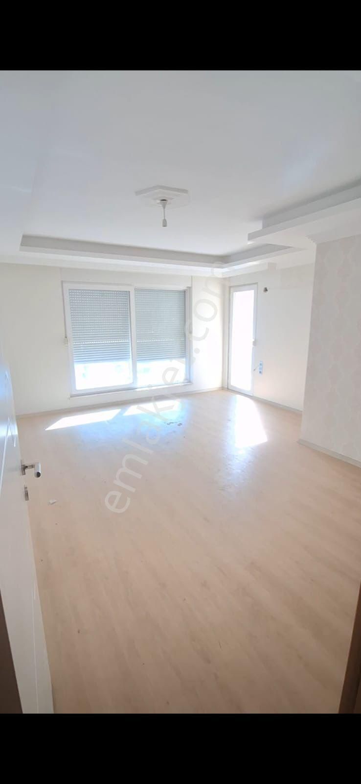 Merkezde Tramvay Yakını K.otoparklı Havuzlu Sitede 2+1 Daireler - Görsel 4