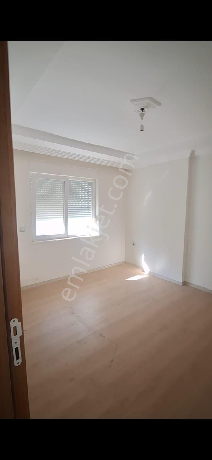 Merkezde Tramvay Yakını K.otoparklı Havuzlu Sitede 2+1 Daireler - Görsel 6